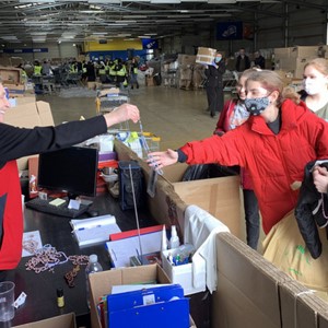Volonteri ZAMAK-a ponovno pomagali Caritasu Sisačke biskupije